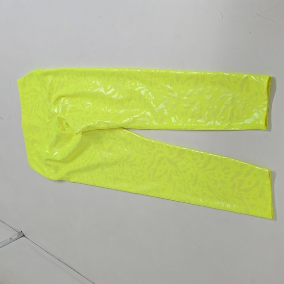 Carbon38 Neon Yellow Activewear Top - Picture 9 of 11